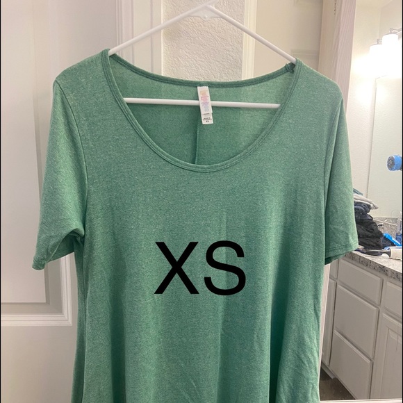 Lularoe Perfect T - Picture 1 of 2